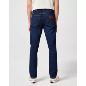 LARSTON LANDED