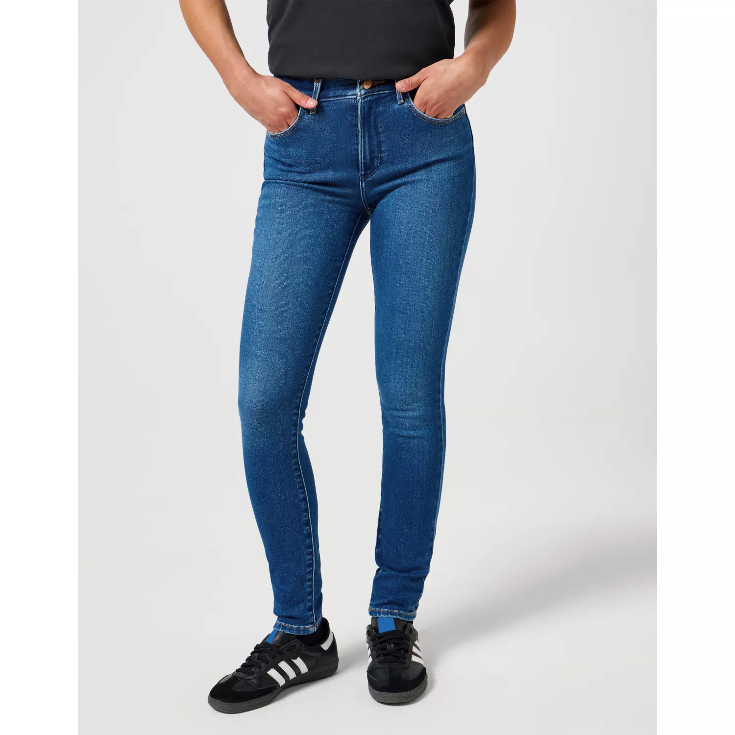 112355898 32 25 HIGH SKINNY AZURE SKY